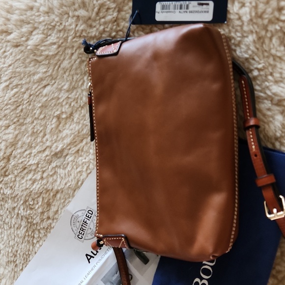 Gorgeous Dooney & Bourke Natural Tan Leather Pouchette Crossbody Bag 🤎 - Picture 5 of 14